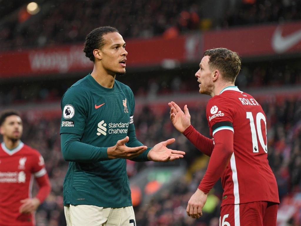 范迪克回应懒惰指责:当时正与罗伯逊沟通分工